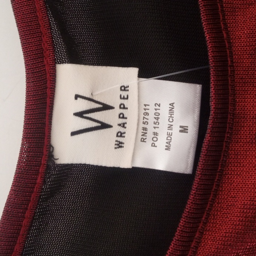 WRAPPER SHIMMERING RED DRAPED FRONT 3/4 SLEEVE BLOUSE SIZE MEDIUM NWT - Picture 3 of 3